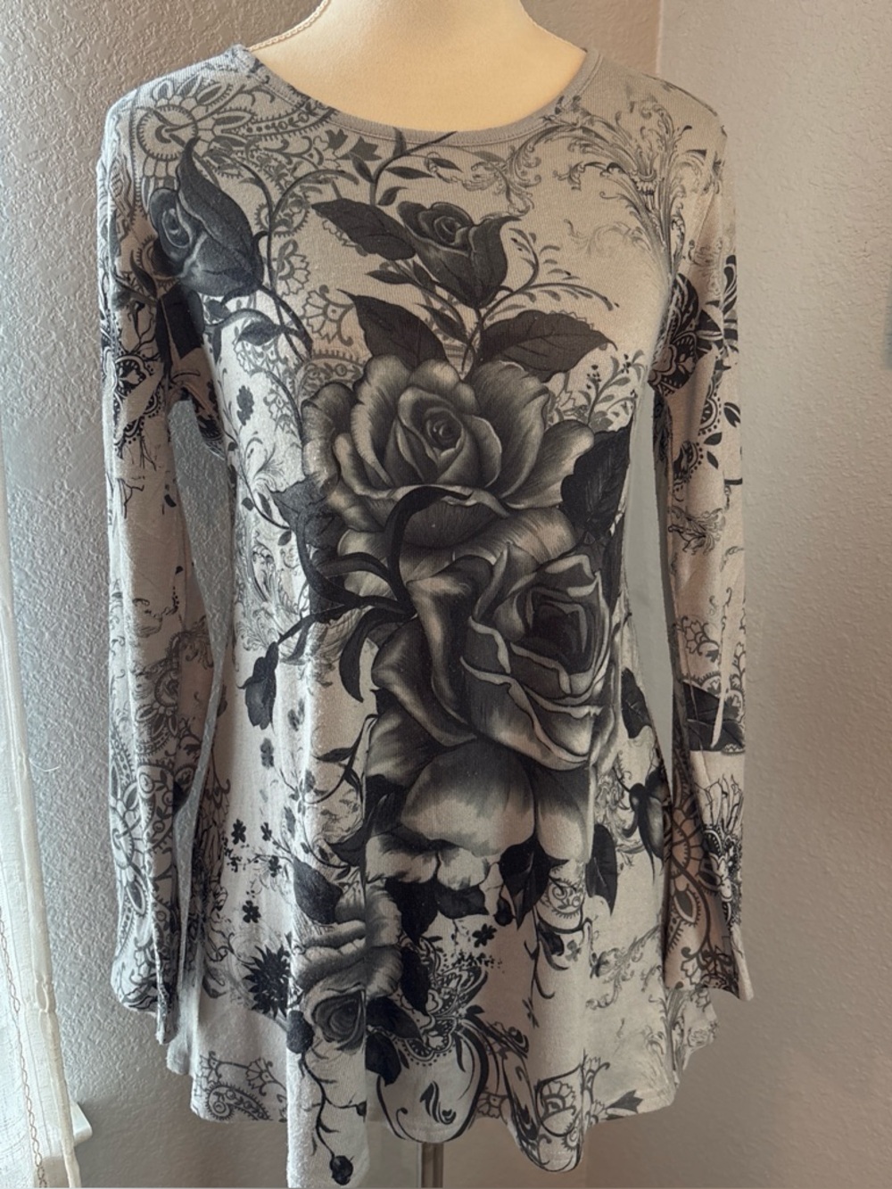 Black & White Rose Long Sleeve Top